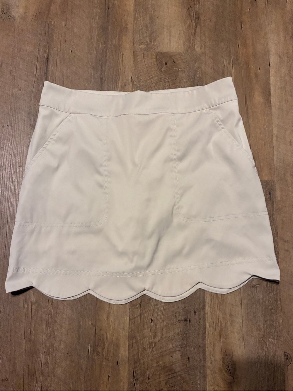 Vineyard Vines Scallop Hem Skirt - Picture 1 of 9
